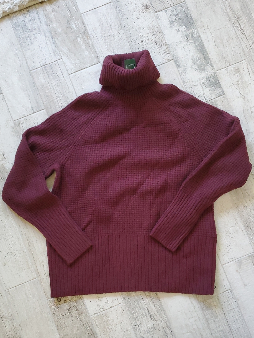 New L.L. Bean Women's Small Waffle Ribbed Turtleneck Sweater - Purple Wine